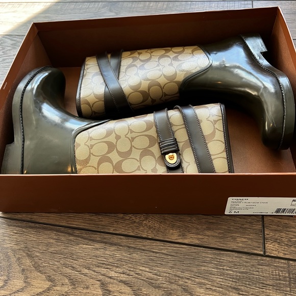 Coach Trisha Rain Boot - Picture 3 of 6
